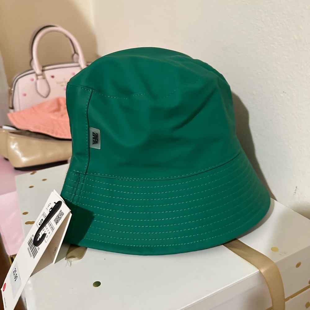 Zara Green Bucket Hat